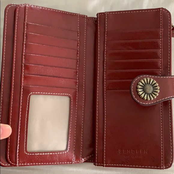 Dark red wallet - Picture 5 of 6